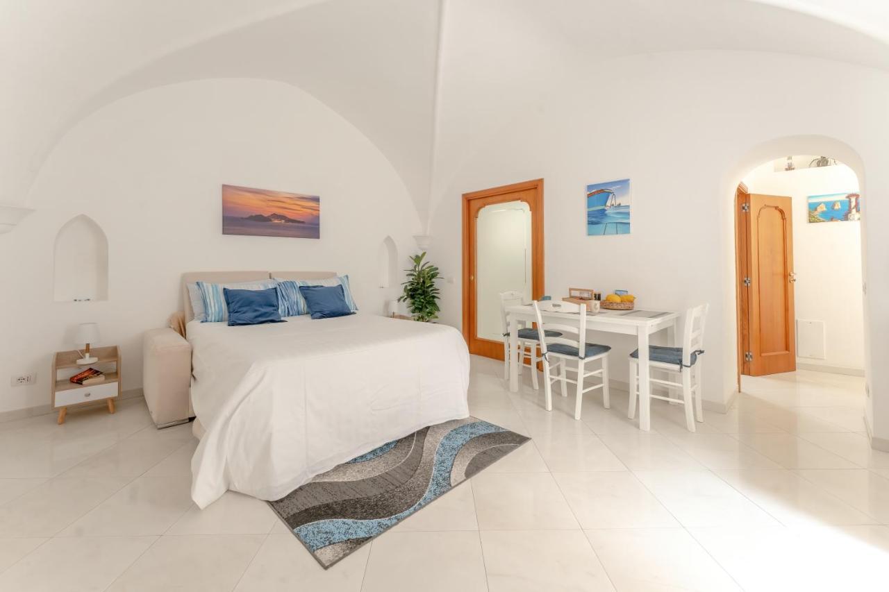 Suite Posterus 5 Capri Buitenkant foto